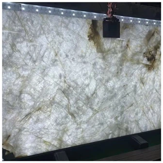 Křišťálově bílý křemen