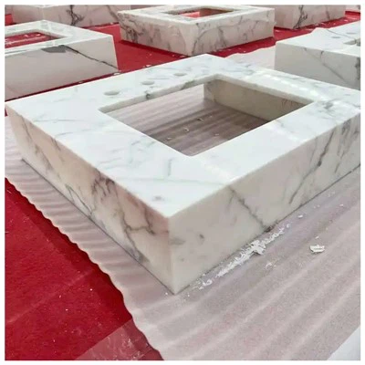 Koupelnová toaletní deska Statuario Marble