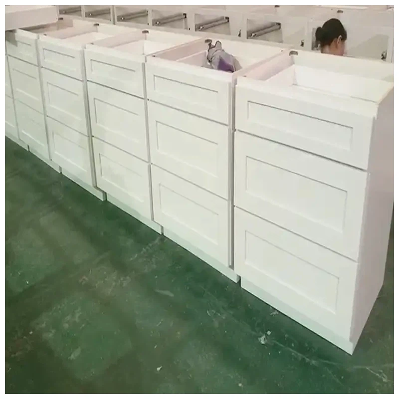 white shaker cabinet drawers